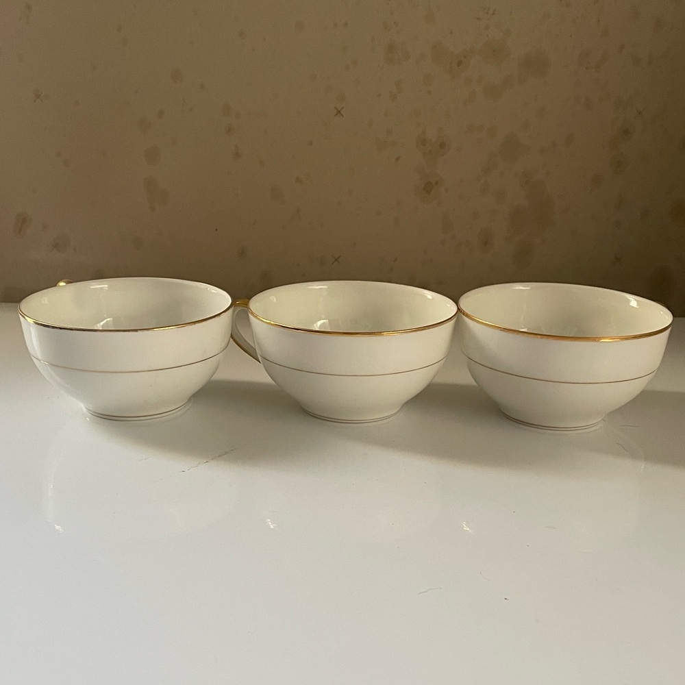 Classic White Tea Cups with Gold Rim - Set of 3